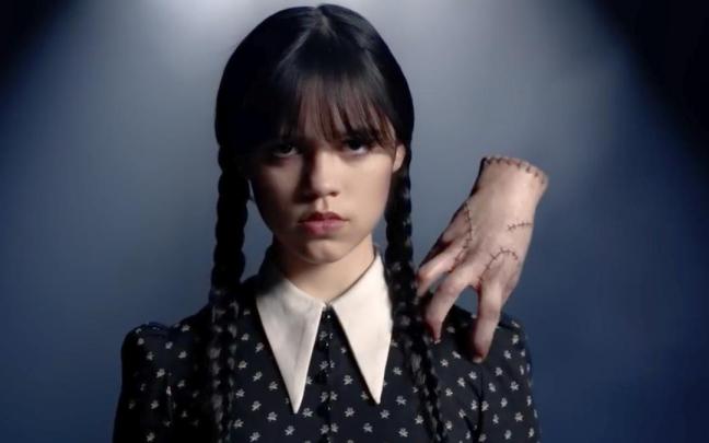 La actriz Jenna Ortega en una imagen promocional de &lsquo;Wednesday&rsquo;.