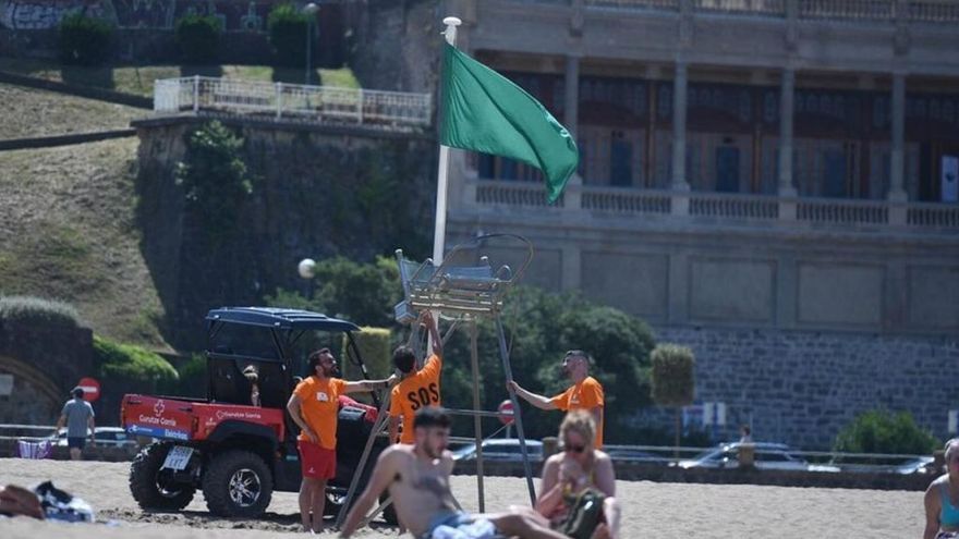 Bandera verde en numerosas playas de Bizkaia