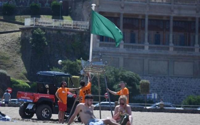 Bandera verde en numerosas playas de Bizkaia Bandera verde en numerosas playas de Bizkaia