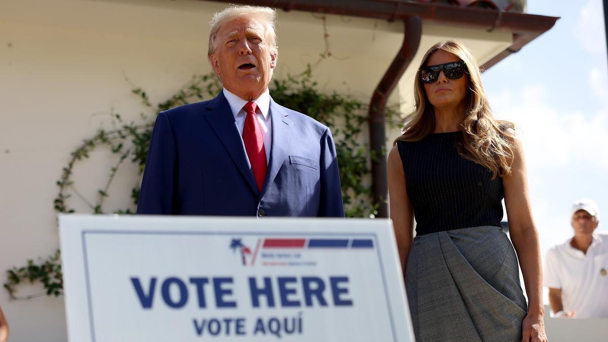 Trump y su mujer Melania tras acudir a votar en las 'midterms'.
