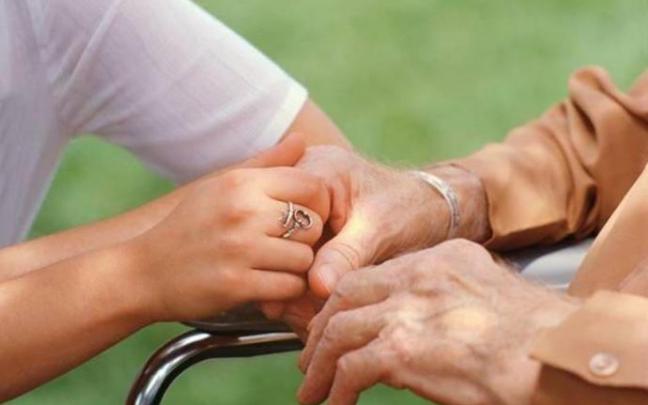 El Alzheimer es una enfermedad que afecta a cada vez más gente. El Alzheimer es una enfermedad que afecta a cada vez más gente.