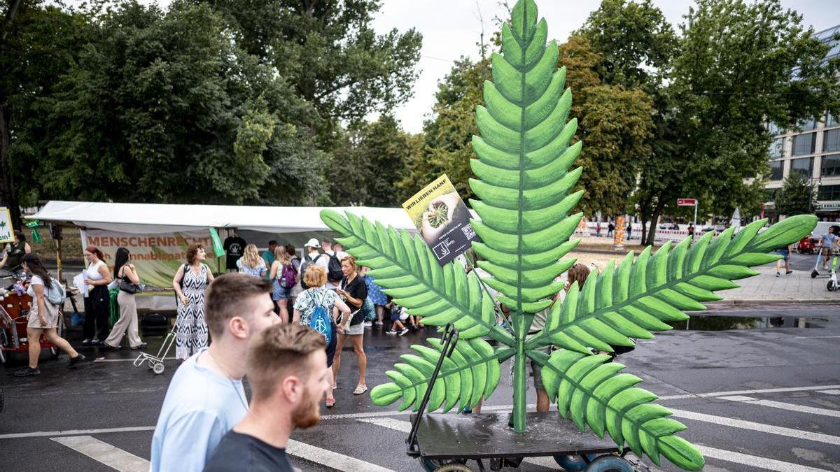 Alemania propone despenalizar el consumo, compra y posesión de entre 20 y 30 gramos de cannabis.