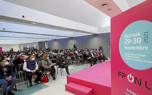 Lerro hauekin batera dagoen irudian, aurreko jardunaldi baten artxiboko irudia. | ARGAZKIA: UTZITA