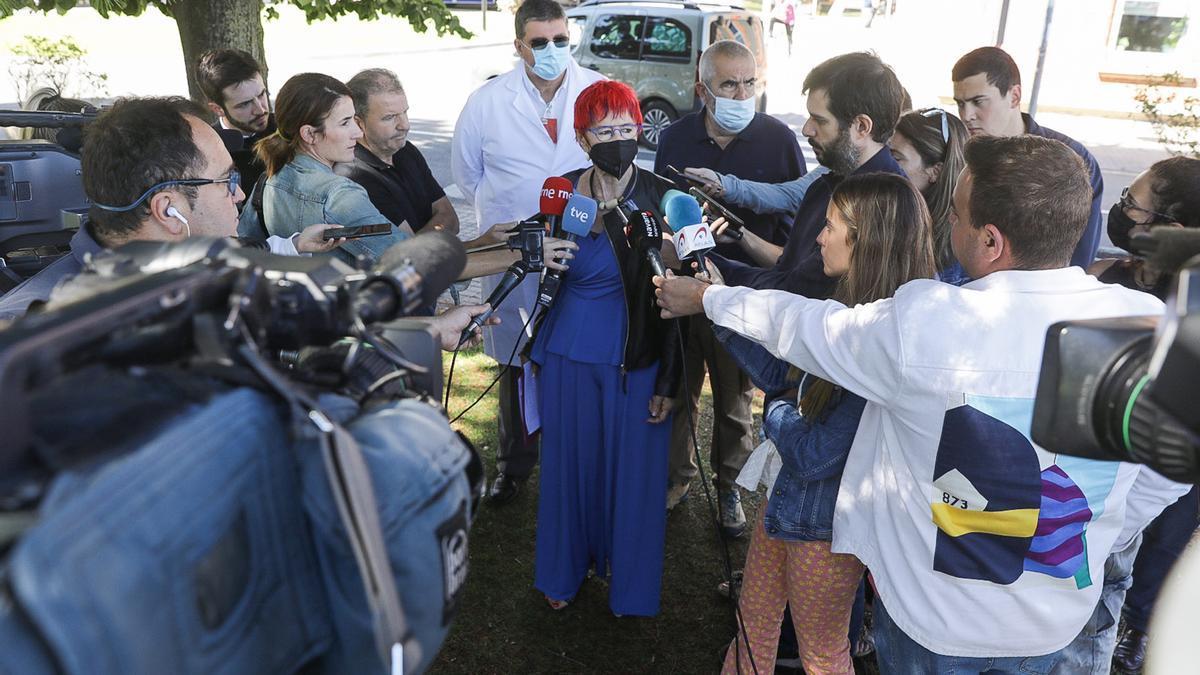 La consejera Induráin, esta mañana ante los medios de comunicación.