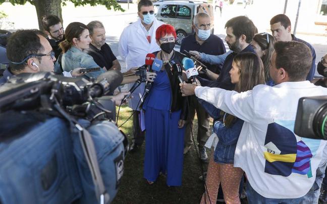 La consejera Induráin, esta mañana ante los medios de comunicación.