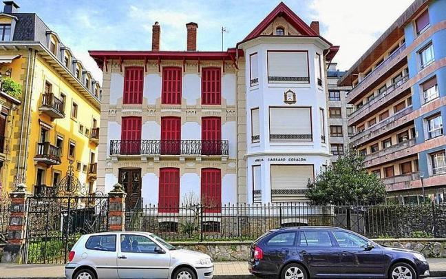 El edificio Villa Sagrado Coraz&oacute;n, donde est&aacute; previsto construir 23 viviendas. | FOTO: N.G.