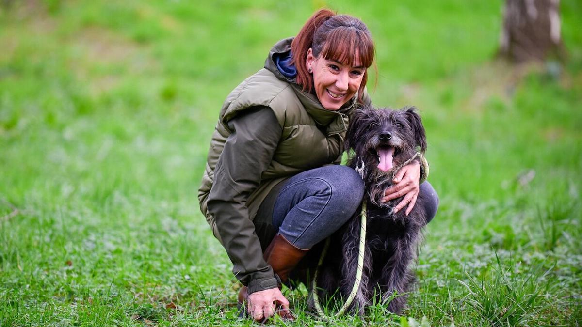 ‘Hunter’ y su dueña, Juncal Gil.