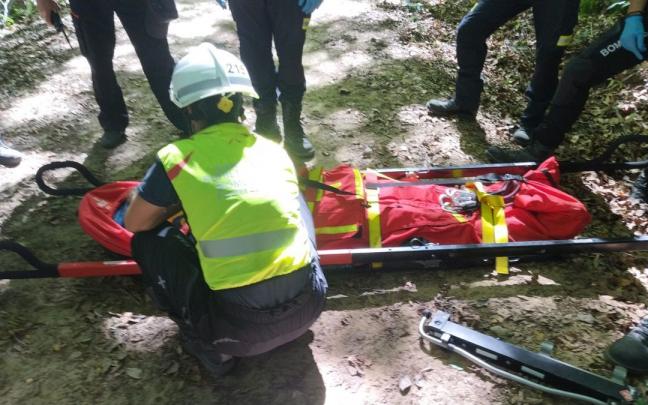 Rescatada en helicóptero tras caerse de la bicicleta en Okina Rescatada en helicóptero tras caerse de la bicicleta en Okina