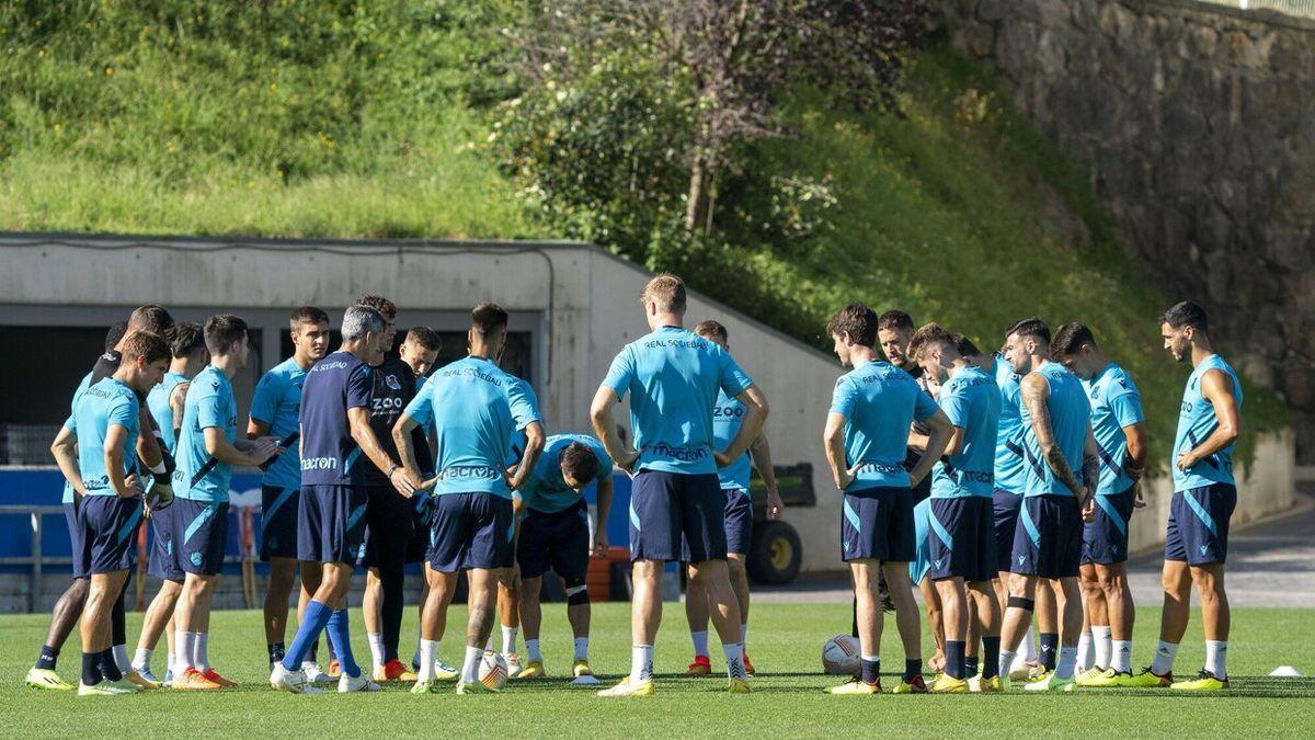 Entrenamiento de la Real Sociedad en Zubieta previo al partido ante el Omonia Nicosia