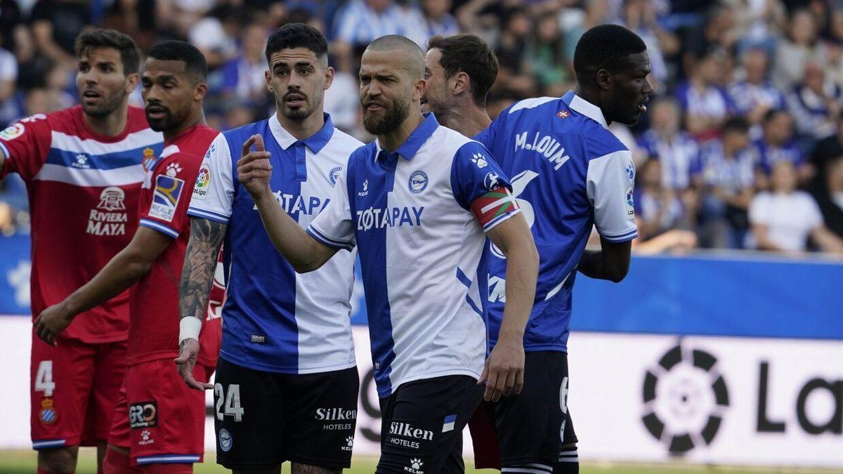 Víctor Laguardia, durante el partido disputado ante el Espanyol el pasado mes de mayo