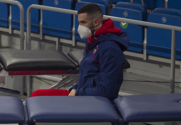 Vildoza sigue desde la banda un partido del Baskonia de esta campaña.