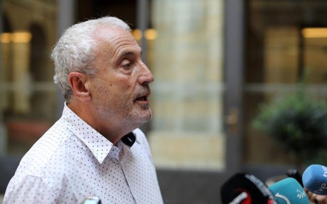 Artundo realiza declaraciones a los médicos