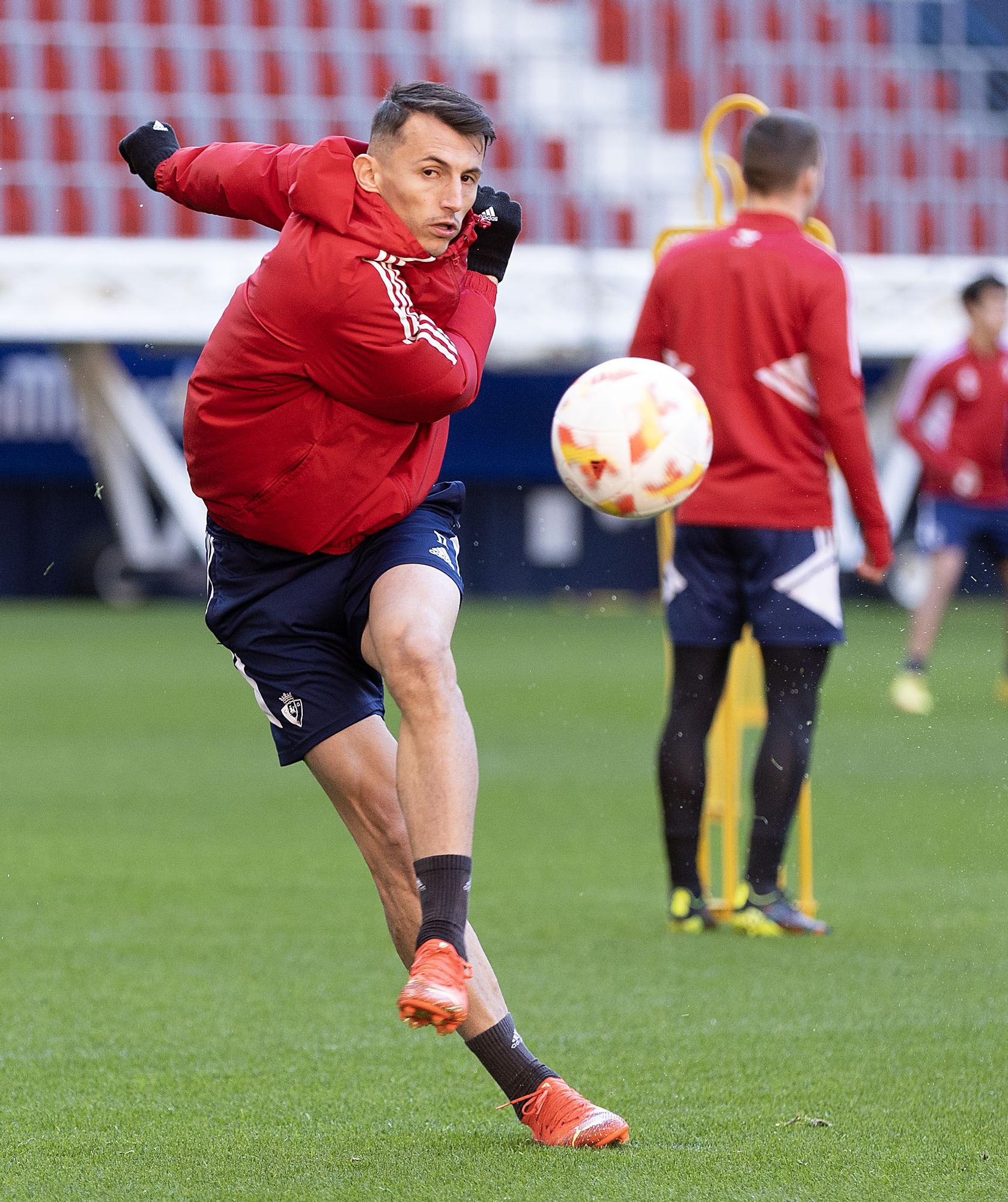 Budimir, en el entrenamiento de este martes en El Sadar.