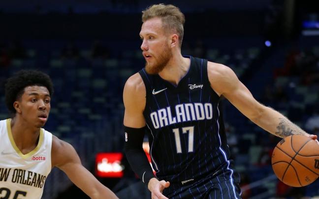 Brazdeikis, con Orlando.