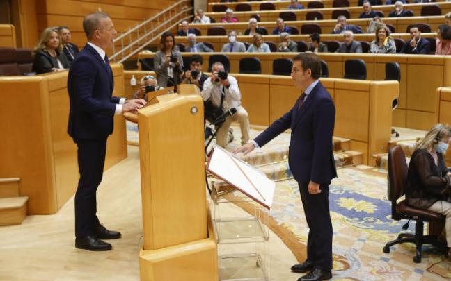 Feijóo ha prometido acatar la Constitución. Feijóo ha prometido acatar la Constitución.