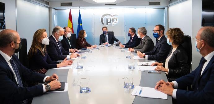 Feijóo presidió ayer lunes la primera reunión del nuevo comité de dirección del PP.