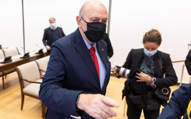 El ex ministro Fernández Díaz, a su llegada a la comparecencia