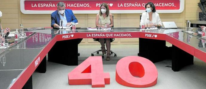 Reunión en Ferraz del comité organizador del 40º Congreso Federal del PSOE que comenzará el viernes en Valencia. Foto: PSOE