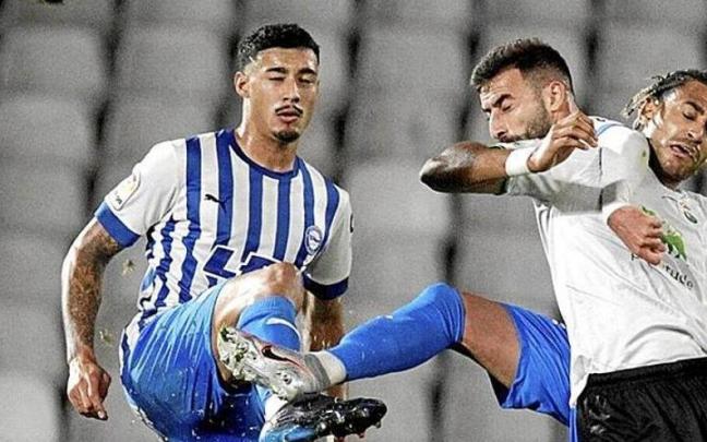 Sin Benavídez, en la imagen disputando un balón dividido, el equipo bajó su tono físico.