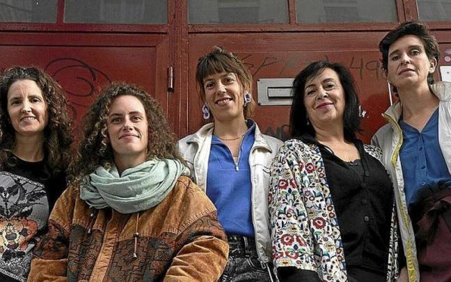 Iratxe Gallardo, Eguzki Donellan, Marina Suárez, Carmen San Esteban y Hannah Whelan.