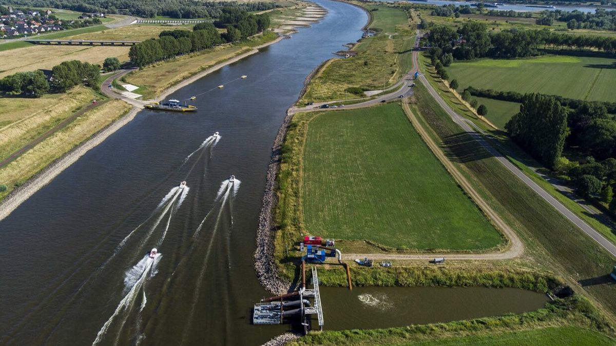 Canal de Pannerden en Países Bajos.
