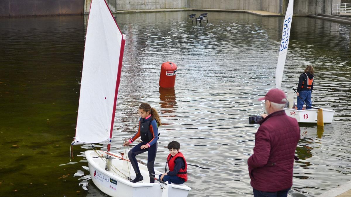 Bautismos de vela en el lago del Palacio Euskalduna.