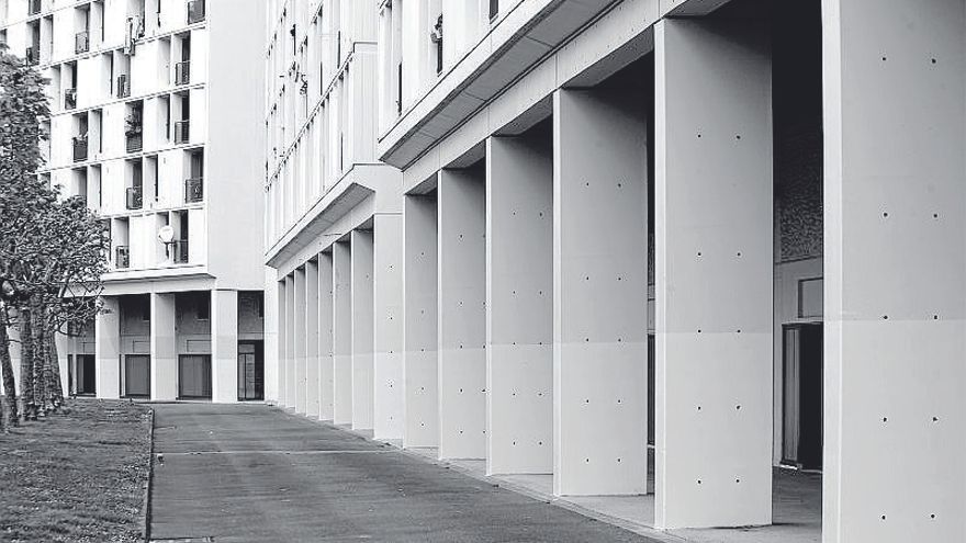 Gutxi dira gure inguruan dauden eraikin "brutalistak".