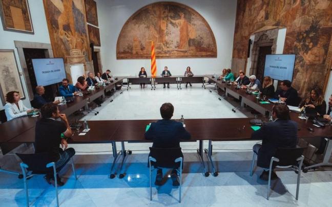 Primera reuni&oacute;n del nuevo Govern presidido por Pere Aragon&egrave;s