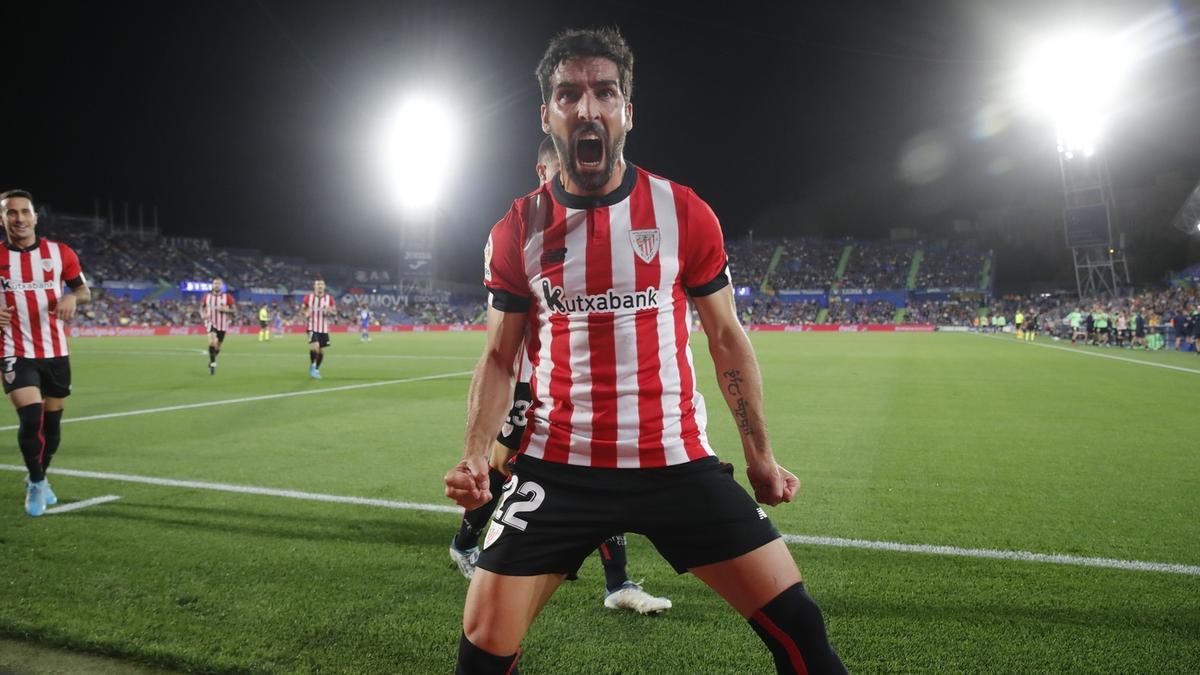 Raúl García celebra su gol ante el Getafe