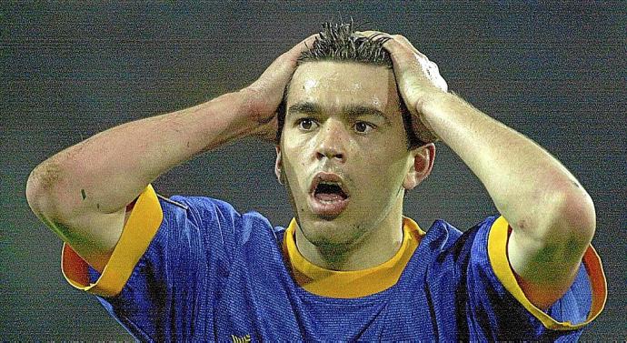 Cosmin Contra con la camiseta del Deportivo Alavés en la final de la Copa de la UEFA. Foto: DNA