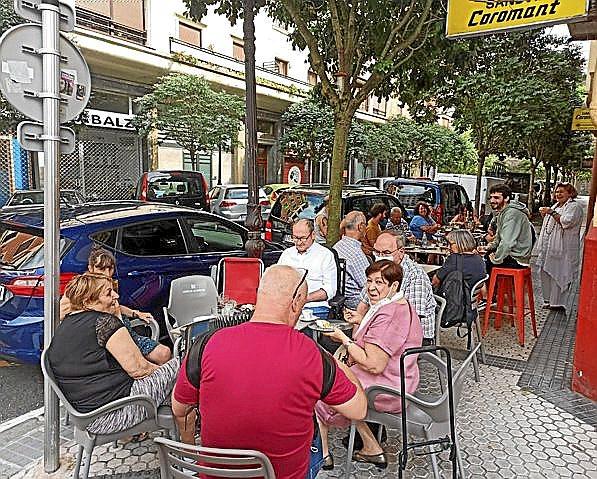 Clientela en la celebración del domingo. Foto: N.G.