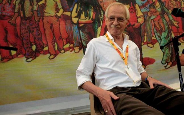 El filósofo Antonio Escohotado antes de impartir la conferencia ""Las cuestiones de las drogas". El filósofo Antonio Escohotado antes de impartir la conferencia ""Las cuestiones de las drogas".