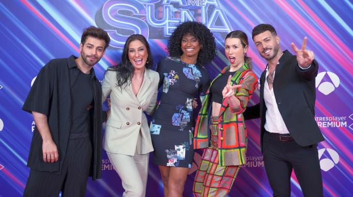 Agoney, María Peláe, Nia, Eva Soriano y Rasel, finalistas de 'Tu cara me suena'.