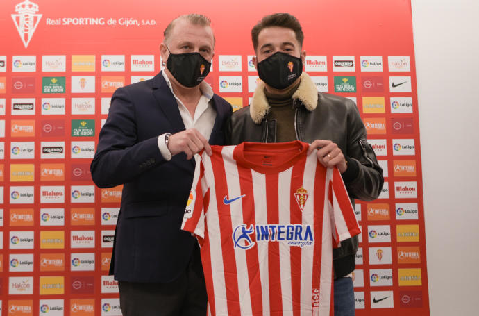 Jony, en su presentación con el Sporting de Gijón