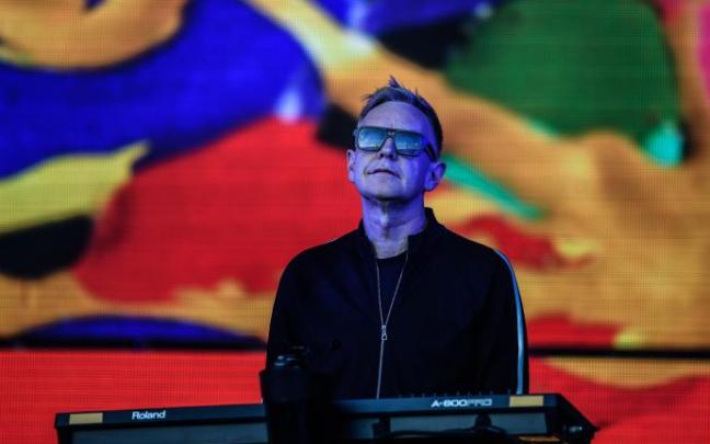 Andrew Fletcher formó la banda junto a Martin Gore y Vince Clarke en 1980. Andrew Fletcher formó la banda junto a Martin Gore y Vince Clarke en 1980.