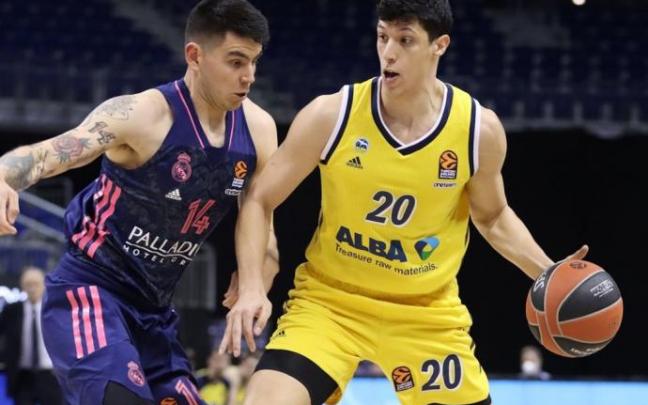 Simone Fontecchio, del Alba Berlín