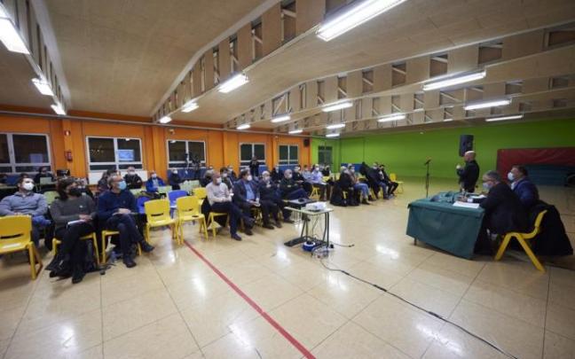 Imagen de la reunión vecinal del foro de barrio de San Jorge este jueves. Imagen de la reunión vecinal del foro de barrio de San Jorge este jueves.
