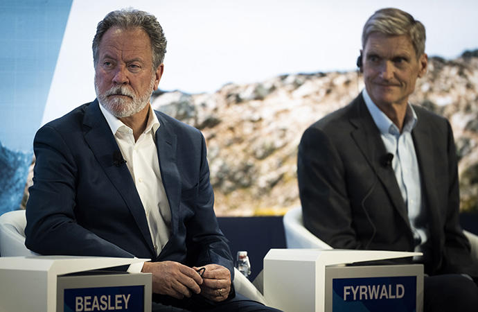 David Beasley y Erik Fyrwald en el Foro Davos.