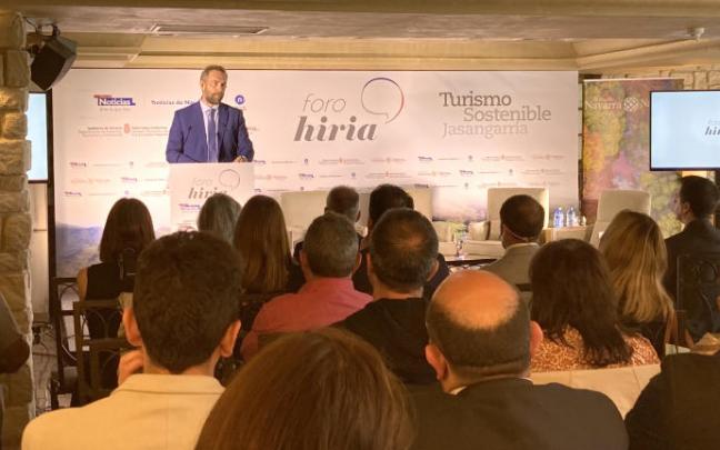 El secretario de Estado de Turismo, Fernando Valdés, durante su intervención en el Foro Hiria.