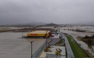Panorámica de la situación del aeropuerto de Foronda este viernes por la mañana