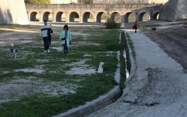 Imagen de los daños generados en los fosos tras el evento ecuestre. Imagen de los daños generados en los fosos tras el evento ecuestre.
