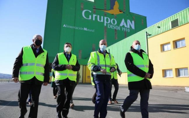 Imagen de la visita con Francisco Arrarás y Luis Planas