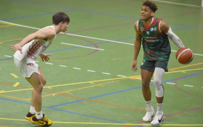 Franger Pirela, durante un partido del curso pasado contra el filial del Real Madrid