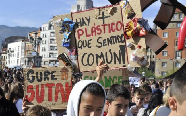 El movimiento en favor del clima volverá a tomar las calles de Bilbao este viernes El movimiento en favor del clima volverá a tomar las calles de Bilbao este viernes