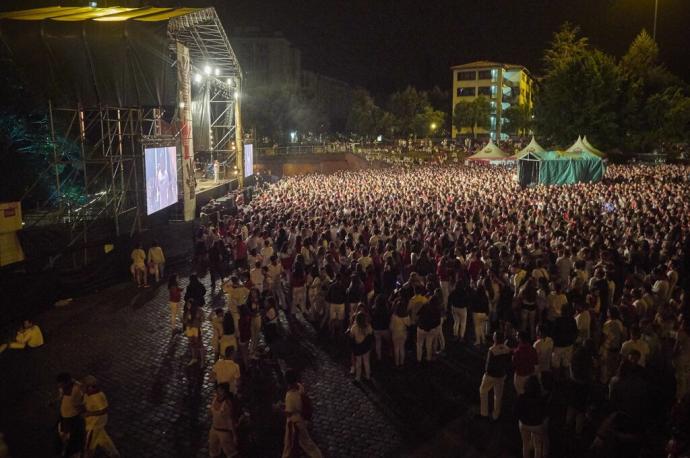 Concierto de Gatibu en la plaza de los Fueros, en los Sanfermines de 2019.