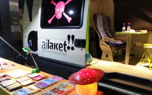 Furgoneta de la asociación Ai Laket!!