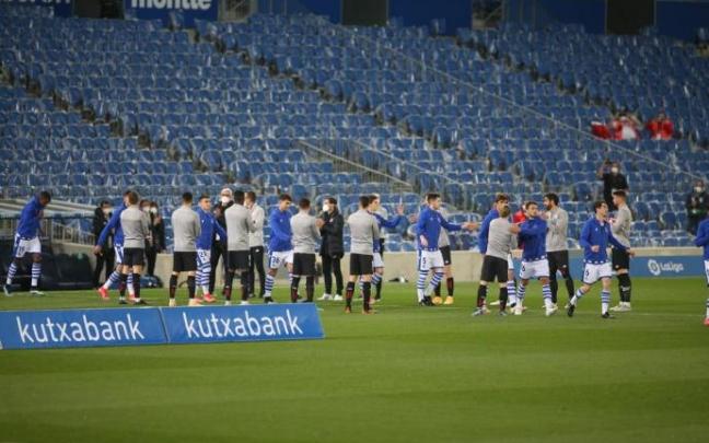 Imagen previa de un partido entre Real y Athletic la pasada temporada sin público.