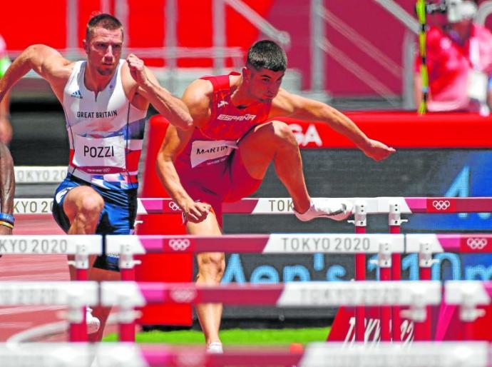 Asier Martínez, por la calle 2 del Estadio Olímpico de Tokio, realizó la mejor carrera de su vida para acabar sexto. Foto: Efe