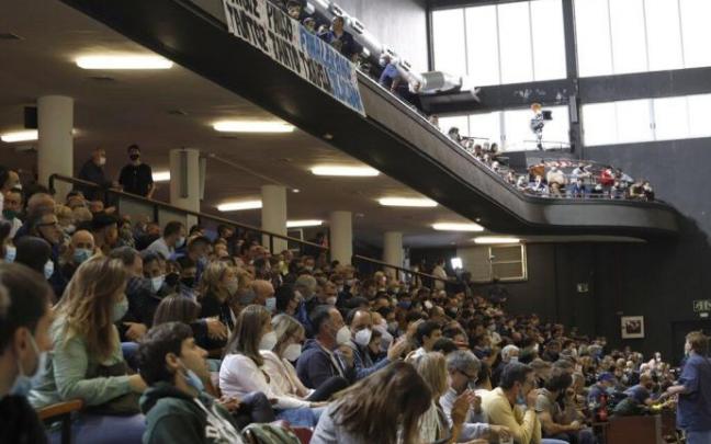 El frontón de Galarreta lleno durante un partido de remonte. El frontón de Galarreta lleno durante un partido de remonte.
