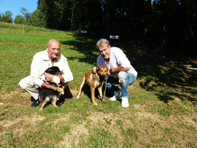 Miguel Aguilar y Josu Galdames han puesto en marcha el proyecto en un terreno de 10.000 metros cuadrados. Foto: E. Castresana